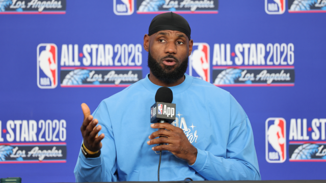 LeBron James avoids announcing where he’ll play next season to kick off live podcast appearance