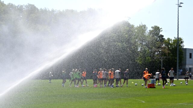 Training Report: First teamers put in work at Bayern Munich in front of club bigwigs