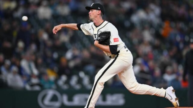 Cubs Seen as Favorites to Land Mariners’ Ace Pitcher