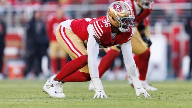 Dolphins sign 32-year-old defensive end Demarcus Walker