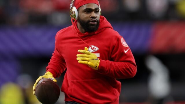 8 Free Agents Set to Visit Dolphins’ Facility, Including Former First-Round Running Back