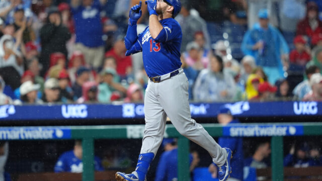 Dodgers Hang on for Gritty Win, Level Series vs. Phillies