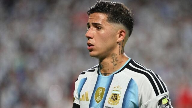 Enzo Fernández Shown Red Card During FIFA World Cup Final Against Spain