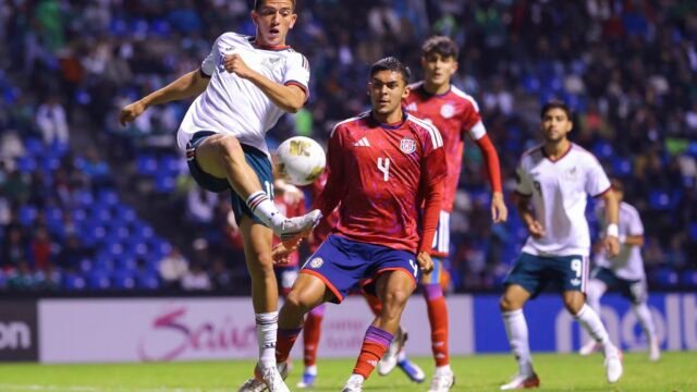 1 Red Card for Guillermo Ochoa in 10-man Mexico’s Copa America Defeat