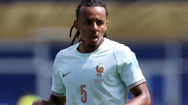 Why isn’t Jules Kounde starting for France against England at the 2026 World Cup?