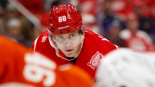 Kane Heads Back to Chicago: Blackhawks Land Former Sabres Star