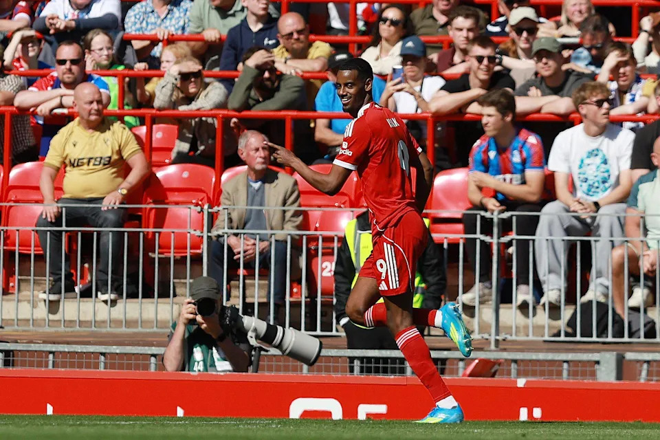 Five Liverpool stars set to return to training next week in major boost