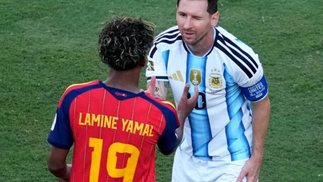 Lionel Messi congratulates Lamine Yamal after World Cup final