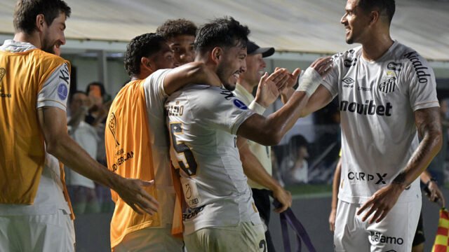 Santos Concedes Record-Breaking 18 Seconds into UCV Clash