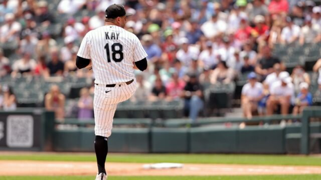 Yankees Stunned by Late Collapse at Guaranteed Rate Field