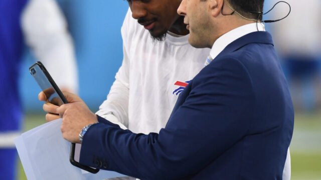 ESPN’s Adam Schefter reportedly nets millions from Underdog sale as ‘early investor