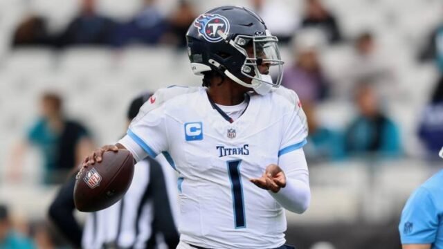 Titans’ Cam Ward Struggles to 3 Interceptions in Disappointing Loss