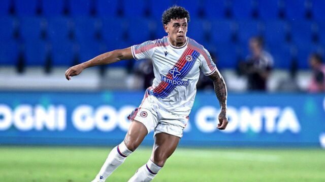 Bristol City swoop in to sign Palace defender Cardines on loan