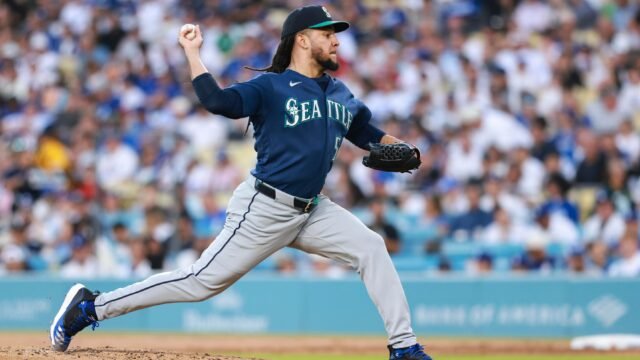 Cora’s Red Sox Seek 4th Straight Win Over White Sox at Fenway