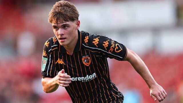 Crawley Seal Trio of Arrivals in Michalski, Kamara, and Tinsdale Loan Deals