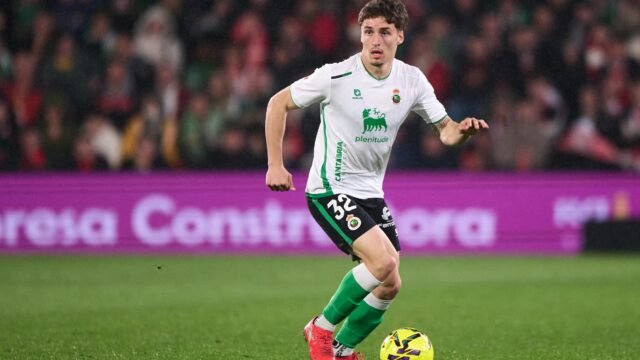 Man Utd Enter the Frame with €20m Bid for Barcelona-Targeted Racing Left-back Jorge Salinas