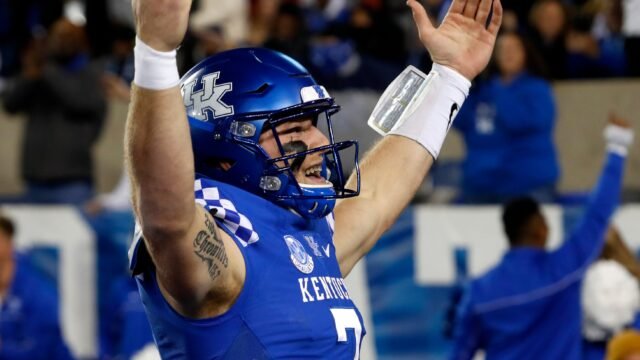 Ranking Kentucky’s Top 5 Quarterbacks: Wildcats Legends Shine