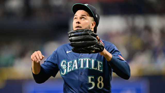 Mariners Starter Luis Castillo Traded to White Sox