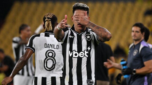 5 Reasons Matheus Martins Is Holding Up Botafogo Exit to Russian Club