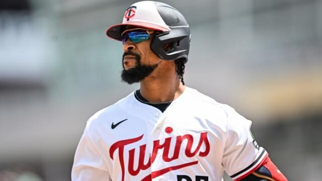 Phillies target receives hip injections as deadline looms
