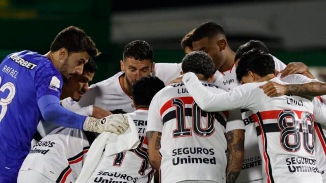 São Paulo Suffer 3-2 Defeat to Chapecoense in Brasileiro Road Test