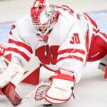 Wisconsin goaltender Ava McNaughton injured during season opener