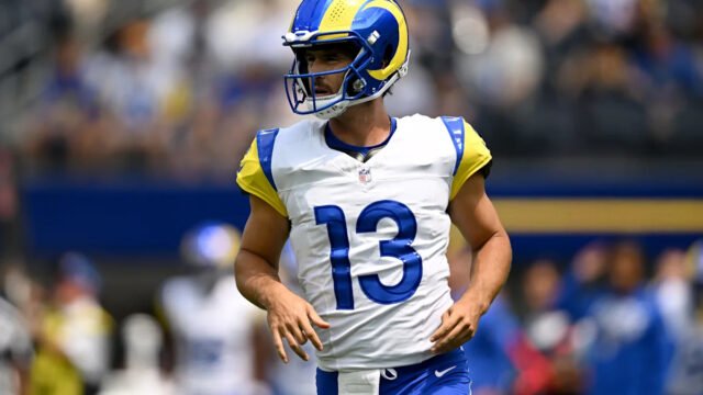 Former Georgia QB Stetson Bennett makes NFL debut