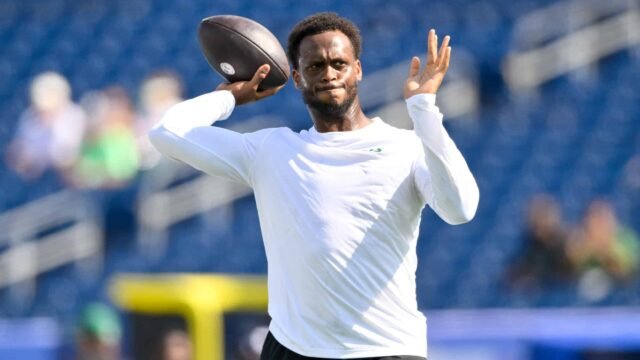 Geno Smith sets Jets record with 75.5% completion rate after three games in 2026 season