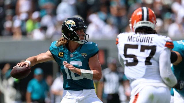 Jaguars take 24-0 halftime lead over Browns in Jacksonville