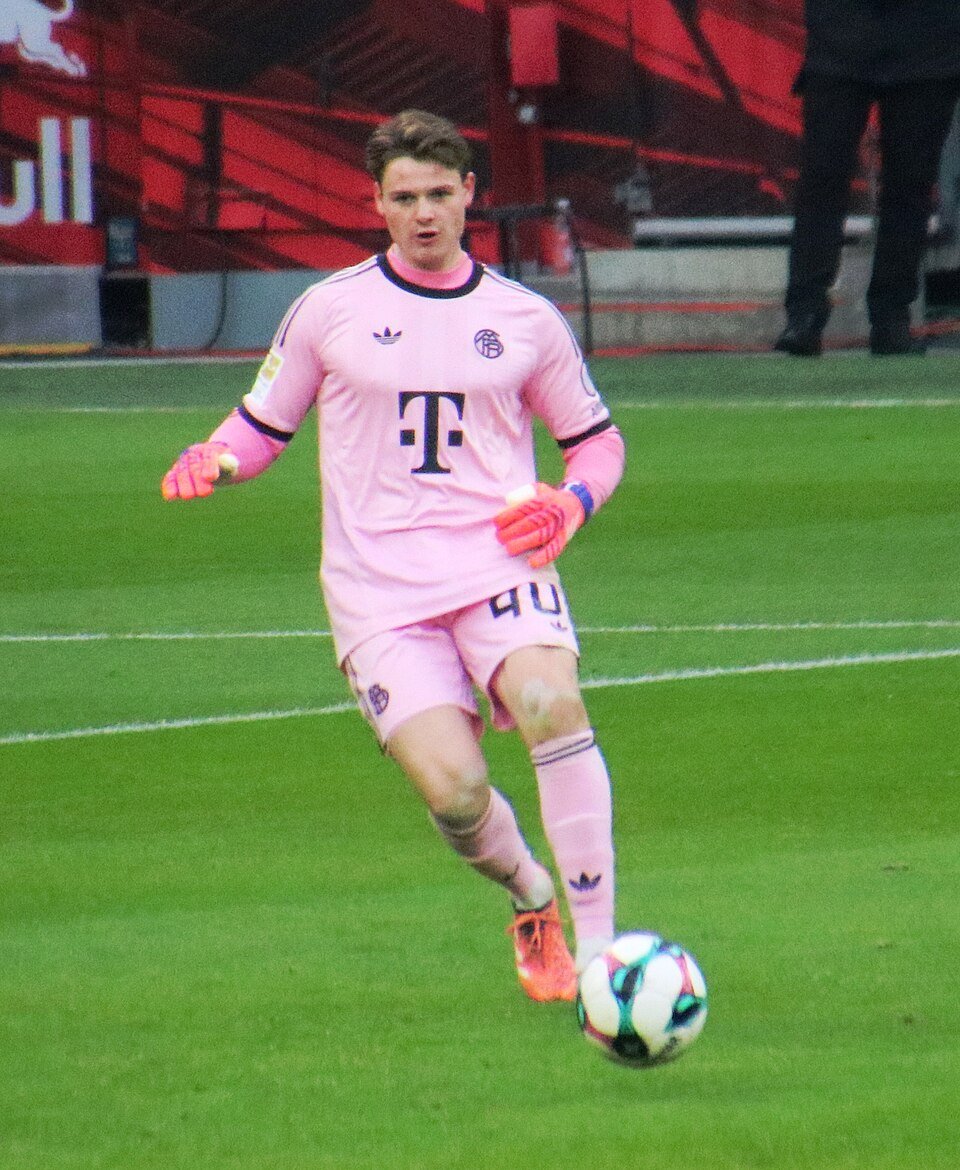 Jonas Urbig
