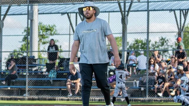ICE detains Texas youth baseball coach José Ramirez, players call for his return
