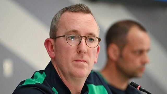 Republic of Ireland to wear black armbands in match against Israel