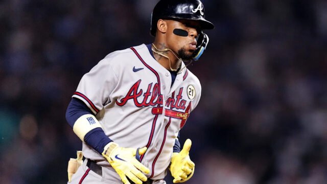 Ronald Acuna Jr. leaves Braves game with shin contusion