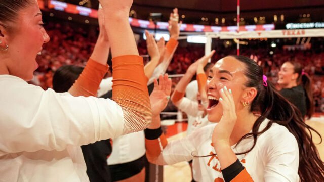 Texas and Tennessee face off in SEC volleyball opener with live updates