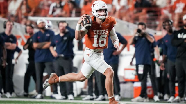 How to watch Texas vs Tennessee game on Saturday