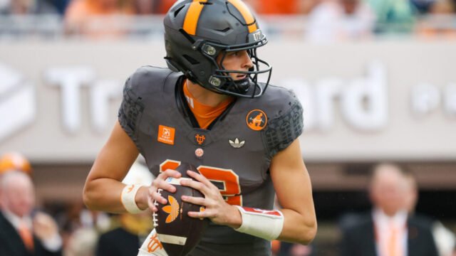 Alabama looks to rebound against Tennessee in key College Football clash at Neyland Stadium