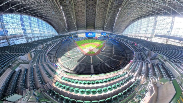 American Family Field roof to remain open for Padres-Brewers NLDS Game 2 amid home run controversy
