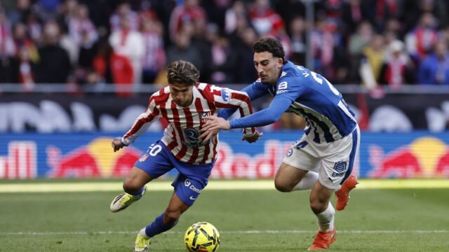 Atlético de Madrid start Le Normand and Lookman as Julián Álvarez begins on bench vs Alavés