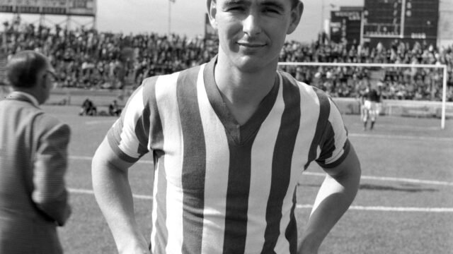 Brian Clough scores in front of 62,000 as Sunderland draw 1-1 with Newcastle in 1962 derby