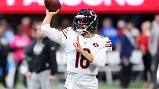 Caleb Williams returns from injury with touchdown pass on Bears’ opening drive vs Falcons