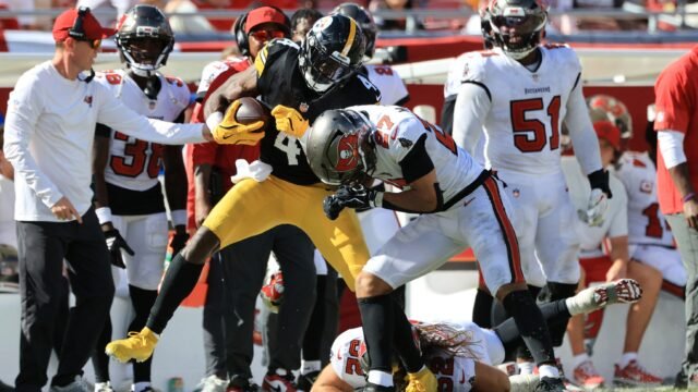 Fantasy football advice: when to trade, hold or drop Cam Skattebo and Ashton Jeanty