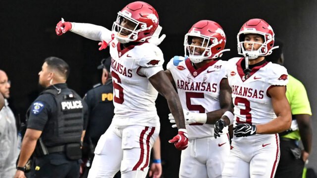 Arkansas coach Ryan Silverfield confident WR Chris Marshall will play vs Missouri after leg injury