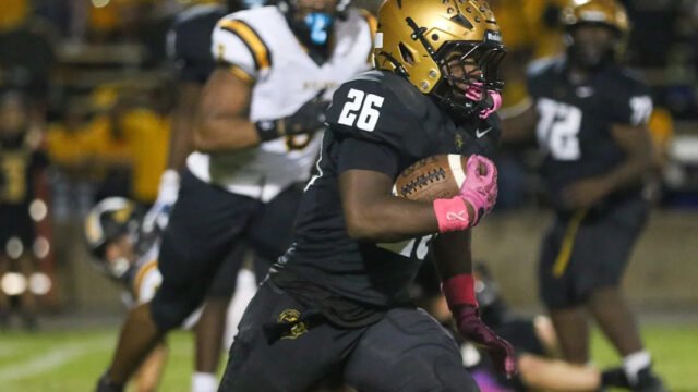 Crest remains top ranked as Shelby defense shines in Gastonia area high school football Week 9
