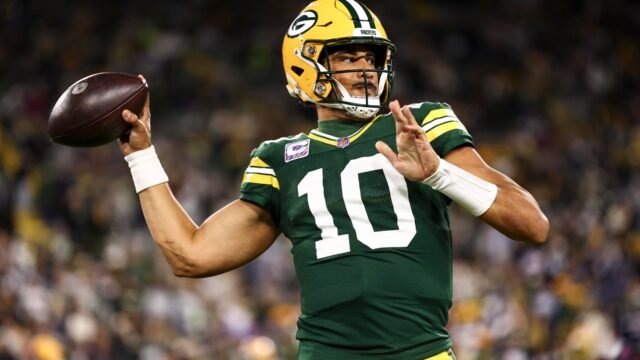 Dallas Cowboys visit Green Bay Packers for Sunday Night Football at Lambeau Field