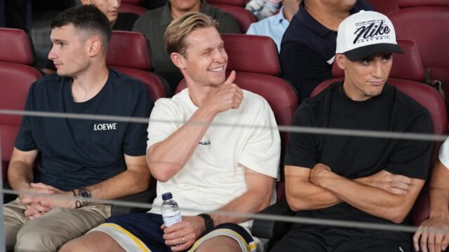 Frenkie de Jong aims for November return to Barcelona after World Cup knee injury recovery progress