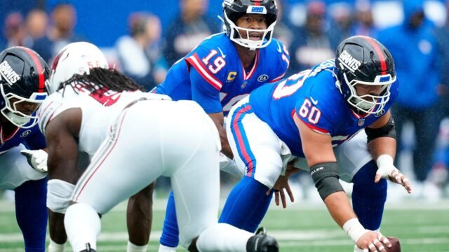 Giants lead Cardinals 27-24 in wild fourth quarter at MetLife Stadium