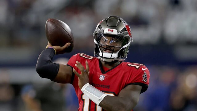 Jalon Daniels completes perfect 8-for-8 pass drive for Buccaneers to even score at 7-7 against Cowboys
