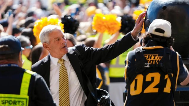 Kirk Ferentz acknowledges Iowa’s struggling run game after limited yards against top teams