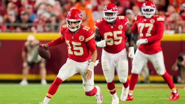 Week 4 NFL prop bets spotlight Mahomes’ passing and Gibbs’ rushing potential
