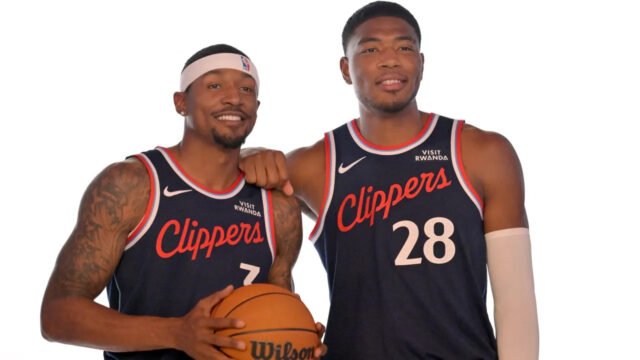 Clippers’ $62M sharpshooter Max Strus exits preseason game with right foot injury after Peyton Watson trade